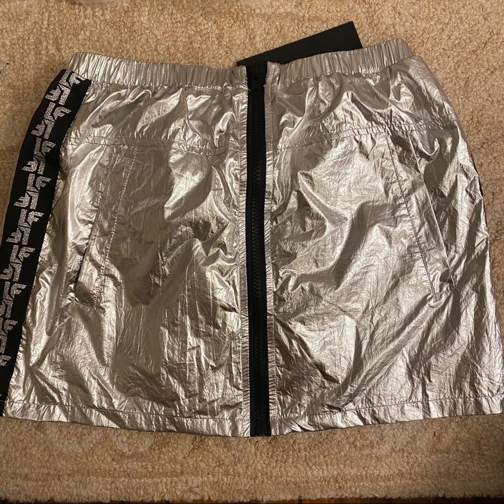 LF Zip Front Skirt Metallic